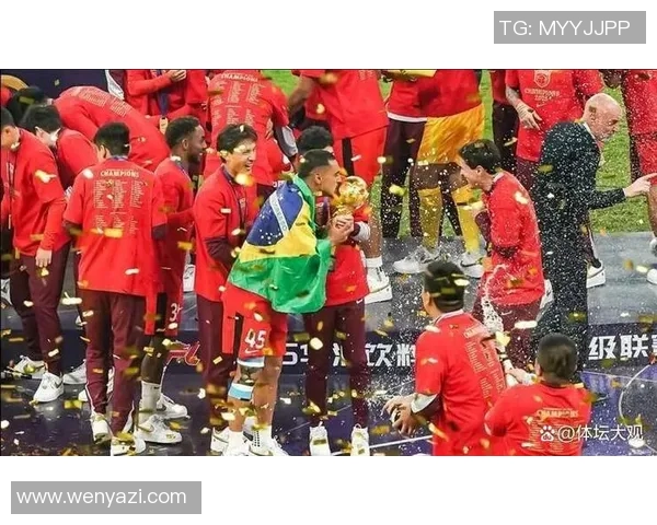 中超激战大连对阵深圳两队争夺季后赛席位精彩纷呈