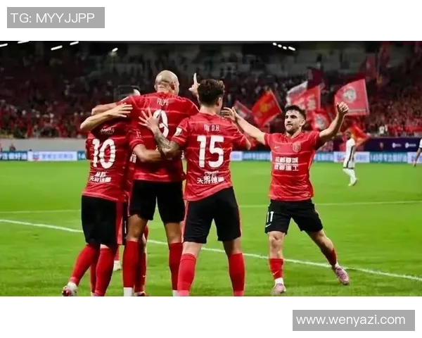 上海绿地申花迎战鹿队全力争胜展现球队实力与激情